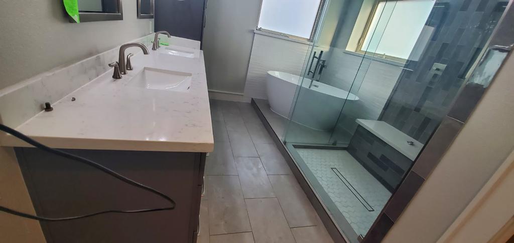 Bathroom Remodeling Services 77006 Must Have for Lasting