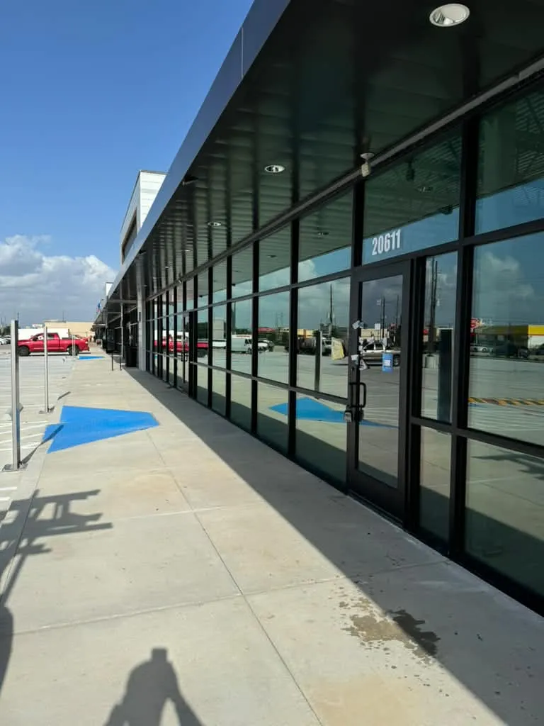 Glass installation project 16 — Tell Projects Houston TX