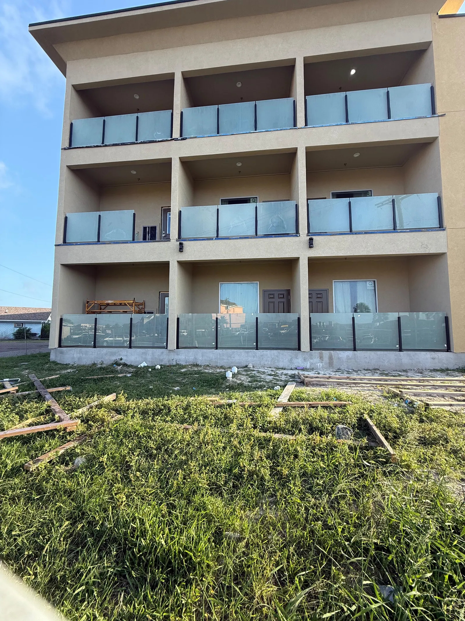 Glass installation project 31 — Tell Projects Houston TX